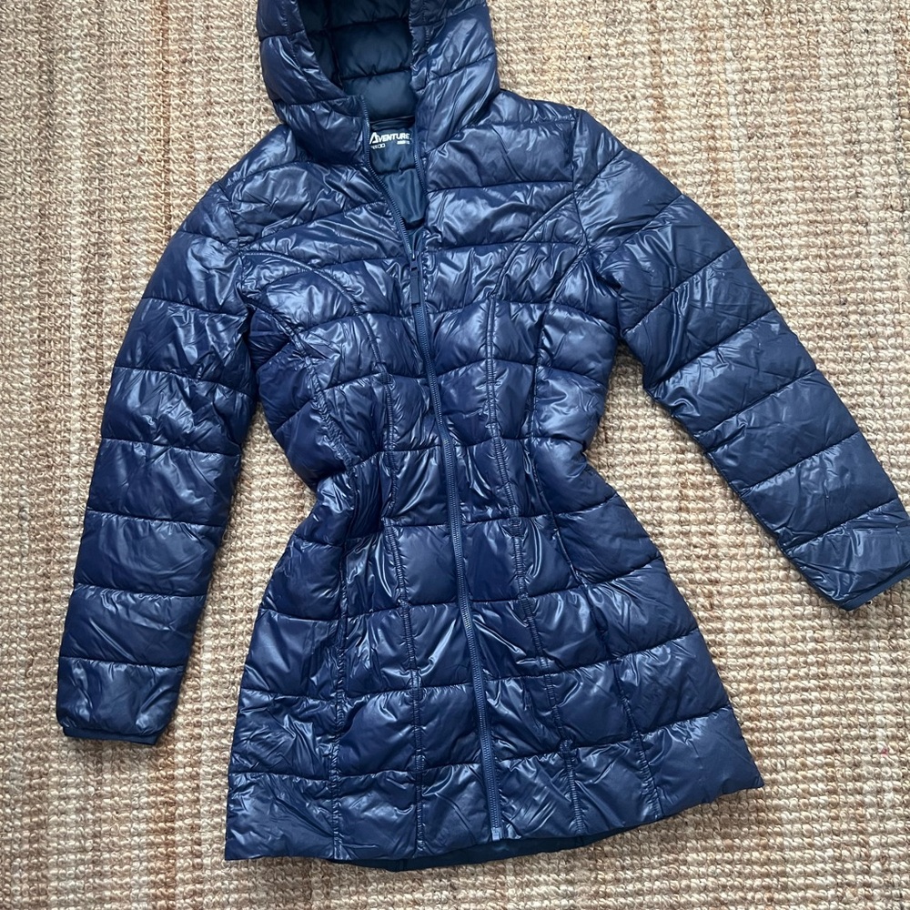Aventure Women's Puffer Jacket in Navy